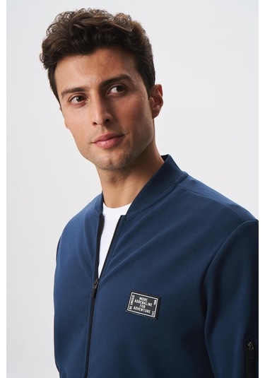 Arma Erkek Slim Fit Scuba Su Geçirmeyen Kumaş Basic Kol Cepli Tam Fermuar Kolej Yaka Sweatshirt K28324988301 İndigo Arma Erkek Slim Fit Scuba Su Geçirmeyen Kumaş Basic Kol Cepli Tam Fermuar Kolej Yaka Sweatshirt K28324988301 İndigo