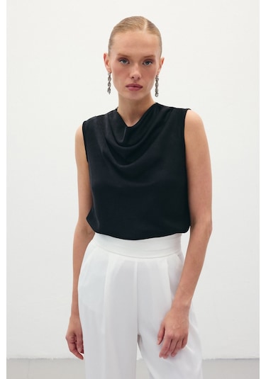 Sateen Degaje Yaka Saten Bluz - Siyah-136070 Siyah