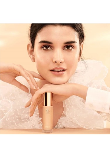 Oriflame Giordani Gold Pure Uforia Fondöten 42362 Vanilla