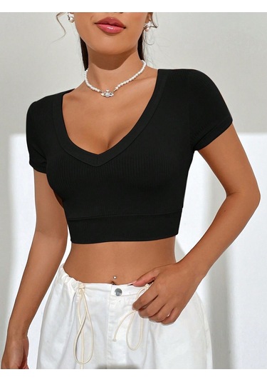 Geniş V Yaka Siyah Renk Fitilli Kısa Kollu Slim Fit Crop Top Bluz Siyah