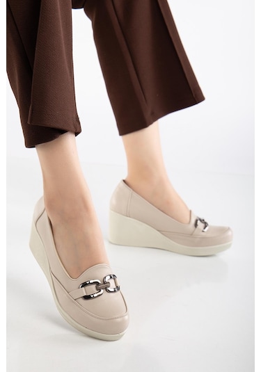 Kadın Dolgu Topuklu Ayakkabı Bej Yüzlü Tokalı-3812 Bej