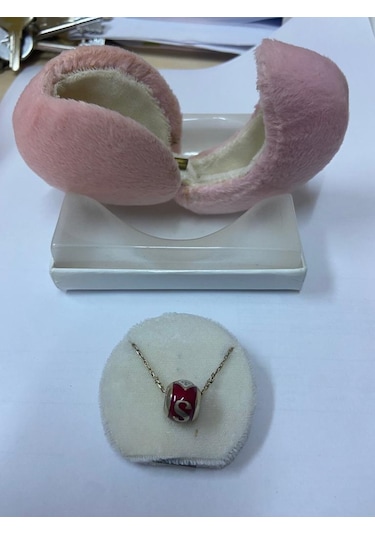 Pembe Kolye Kutusu