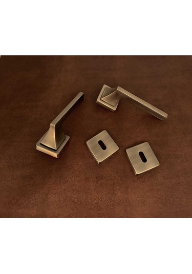 Karo Mat Antik Sarı Kare Rozetli Zamak Oda Kapı Kolu 1 Takım