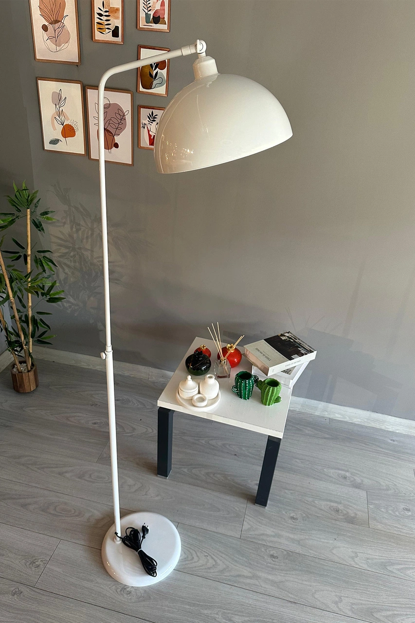 Lambader Hareketli Başlık Modern Dekoratif Metal Oturma Odası Çalışma Odası Zemin Lambası Beyaz