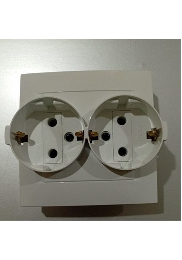 Simon 15 Renkli 2' Li Topraklı Priz Çerçeveli