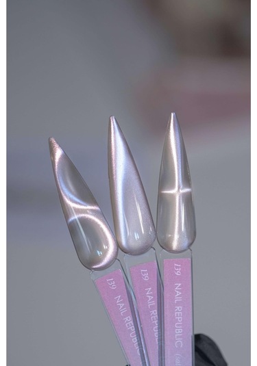 Nail Republic Satin Cat Kedi Gözü Kalıcı Oje 10ml 139