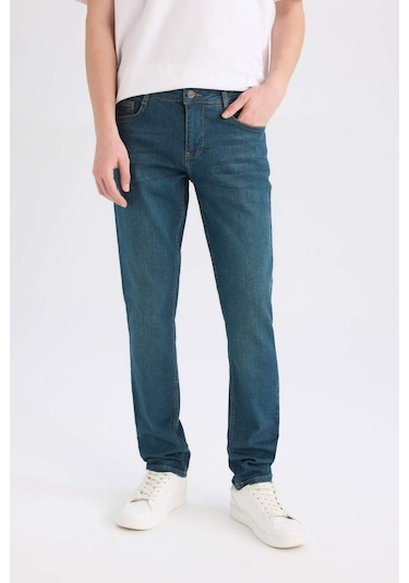 DeFacto Pedro Slim Fit Dar Kalıp Normal Bel Dar Paça Jean Pantolon B0398AX25SPNM41 DeFacto Pedro Slim Fit Dar Kalıp Normal Bel Dar Paça Jean Pantolon B0398AX25SPNM41