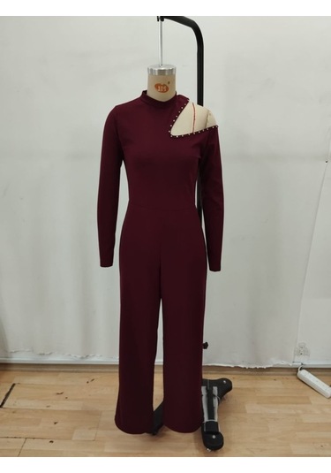 S-pazarım Kadın Tek Omuzdan Açık Balıkçı Yaka Taş Detaylı Uzun Ithal Krep Tulum Bordo