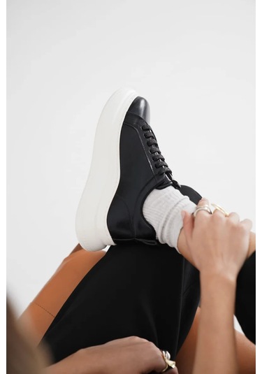 Trendella Kadın Siyah Sneaker Tr01ms05a Beyaz