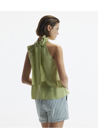 Yargıcı Kolsuz Dik Yaka Bağlamalı Bluz Açık Yeşil