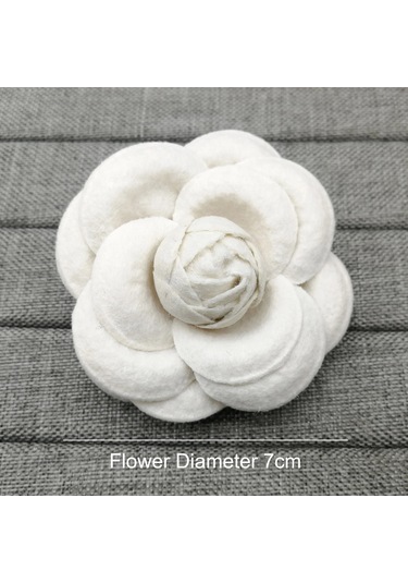 Lüks Siyah Beyaz Kumaş Kamelya Çiçek Broşu Kadın Büyük Gül Ivory- Wool 7cm Ivory- Wool 7cm Çok Renkli