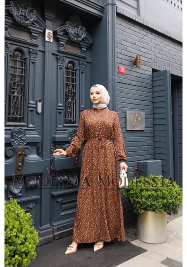 Kadın Kahve %100 Viskon Pamuklu Belden Bağlamalı Çiçek Desen Kat Kat Elbise V9540 Kahve