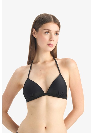 Defacto Regular Fit Üçgen Bikini Üstü-fall İn Love E1692ax25smbk81 Siyah Defacto Regular Fit Üçgen Bikini Üstü-fall İn Love E1692ax25smbk81 Siyah