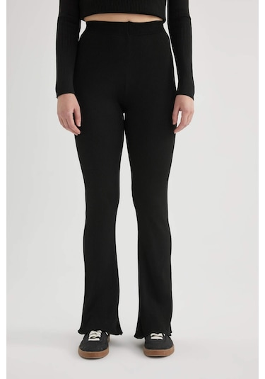 DeFacto Ribana Pantolon Flayer İspanyol Paça Yüksek Bel B3820AX23WNBK27 DeFacto Ribana Pantolon Flayer İspanyol Paça Yüksek Bel B3820AX23WNBK27