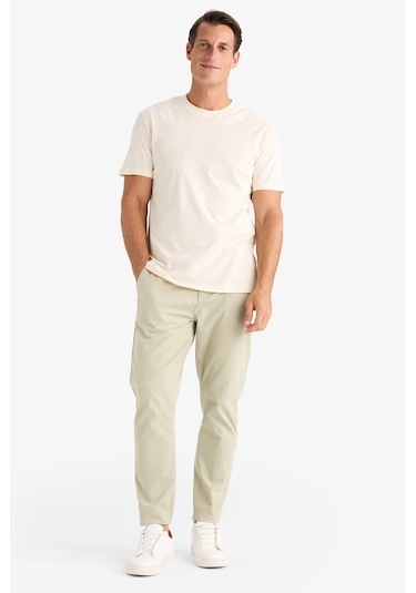 DeFacto %100 Pamuk New Regular Fit Bisiklet Yaka Basic Düz Kısa Kollu Tişört V7699AZ25SPER42 DeFacto %100 Pamuk New Regular Fit Bisiklet Yaka Basic Düz Kısa Kollu Tişört V7699AZ25SPER42