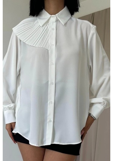 Beyaz Pilise Detaylı Jesica Gömlek Beyaz