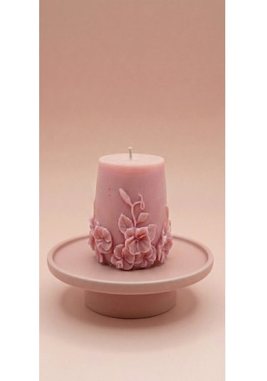 Pembe Dekoratif Kabartmalı Çiçekli Soya Mum Pembe