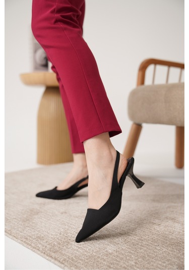 D052 Günlük Ortopedik Klasik Topuklu Kadın Ayakkabı Siyah-süet
