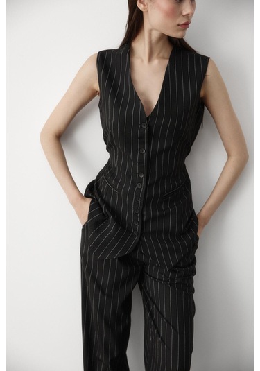 Siyah Çok Düğmeli Çizgili Premium Takım Siyah