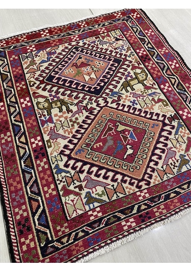 El Dokuma Şahseven Kilimi 84X100 Aslan Figürlü %100 Yün Kilim ! Kırmızı