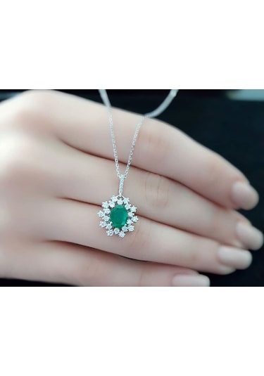 Sirius Pırlanta Ve Oval Zümrüt Taşlı Hare Kolye 0823P0029