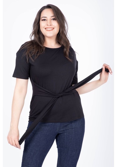 Önü Kuşaklı Tişört