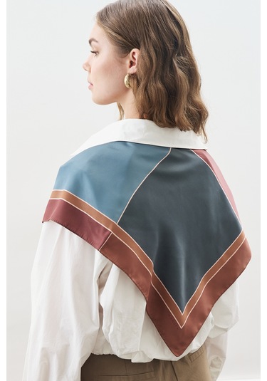 Desenli Orta Boy Saten Fular Nera-indigo Nera-indigo