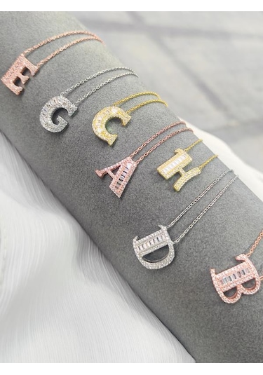 Baget Taşlı Pırlanta Model Gümüş Harf Kolye - M Rose Gold