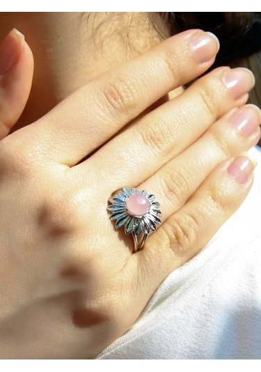 Doğal Taş Pembe Kuvars Doğal Taşlı Papatya Modelli Kadın Ayarlanabilir Gümüş Kaplama Yüzük Euy64pkr Pembe