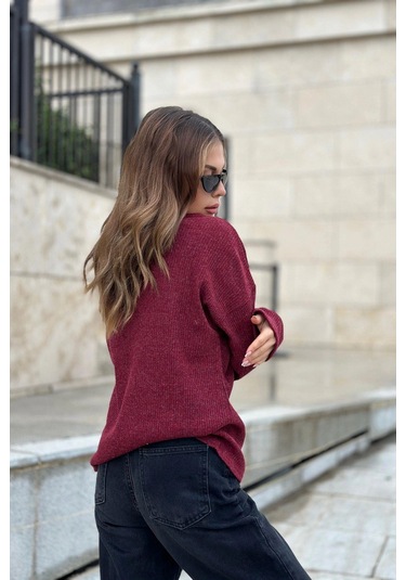 Kadın Bordo Yumuşak Dokulu Düğmeli Triko Kazak, Uzun Kol, Regular Kesim, Standart Boy. Bordo