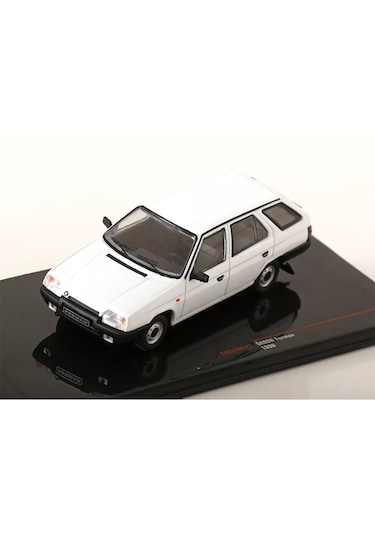 1:43 Ixo 1990 Skoda Forman
