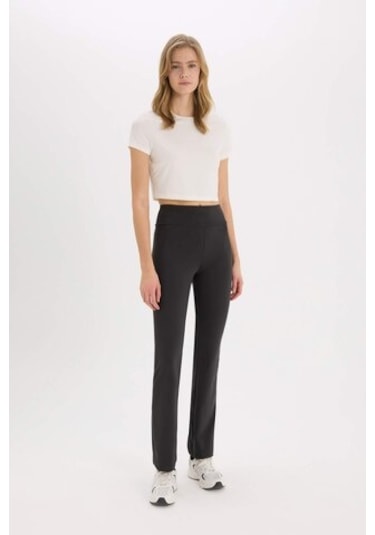 DeFactoFit Flare Fit Sporcu İnce Eşofman Altı İspanyol Paça Standart Boy Basic Düz B3988AX25SPAR231