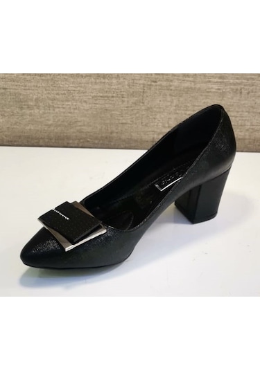 De Scarıo 630 Kadın Tokalı Sivri Burun Kalın Topuklu Ayakkabı Siyah