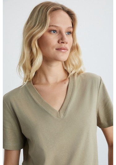 GRIMELANGE Alıne Kadın %100 Organik Pamuk Derin V Yakalı Comfort Fit Bej T-shirt Bej