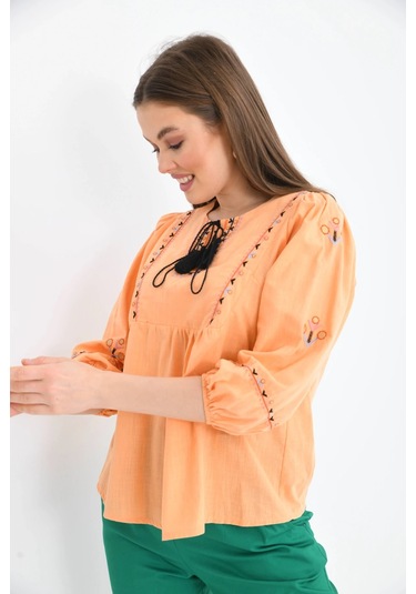 Kadın Bisiklet Yaka Balon Kol Otantik Nakış Detaylı Dokuma Bluz Turuncu