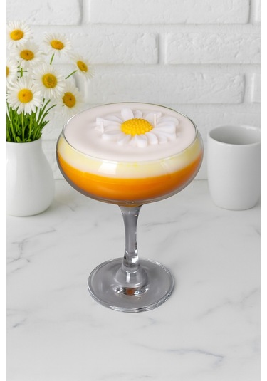 Papatyalı Mum Martini Bardağında Papatya