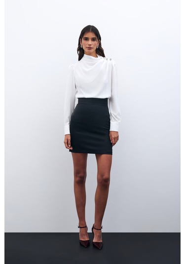 Sateen Düğmeleri Taş Detaylı Bluz - Ekru