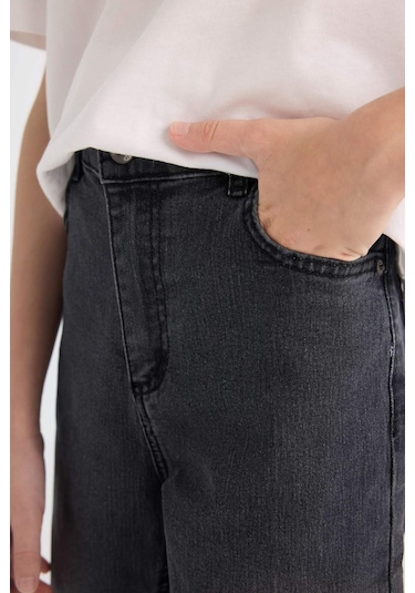 DeFacto Erkek Çocuk Loose Fit Düz Paça Cepli Basic Düz Jean Pantolon C3698A824WNNM36 DeFacto Erkek Çocuk Loose Fit Düz Paça Cepli Basic Düz Jean Pantolon C3698A824WNNM36