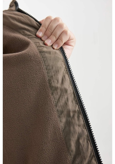 DeFacto Erkek Çocuk Su İtici Kapüşonlu Polar Astarlı Mont C9046A824WNKH496 DeFacto Erkek Çocuk Su İtici Kapüşonlu Polar Astarlı Mont C9046A824WNKH496