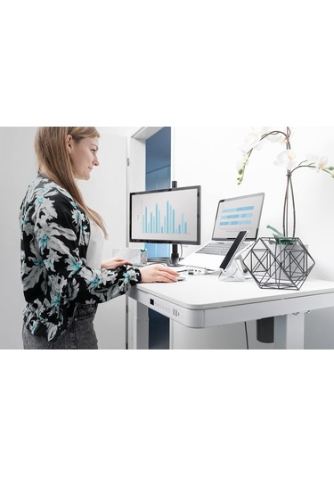 Usb Şarj İstasyonu Ve Çekmeceli Yüksekliği Elektronik Olarak Ayar