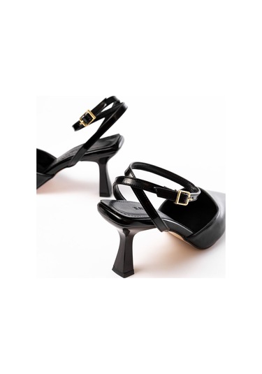 St-004 Siyah Rugan Günlük 7 Cm Topuklu Bayan Ayakkabı Siyah