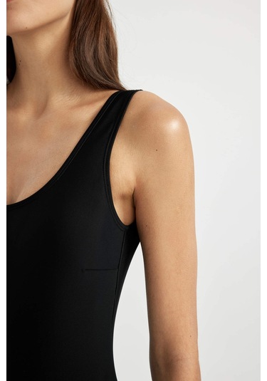 DeFacto Regular Fit Mayo-Fall in Love C0931AX24SMBK81 Siyah DeFacto Regular Fit Mayo-Fall in Love C0931AX24SMBK81 Siyah