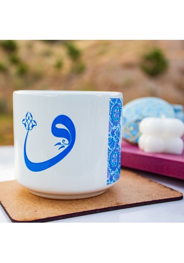 Vav Desenli T Kulplu Seramik Beyaz Bardak