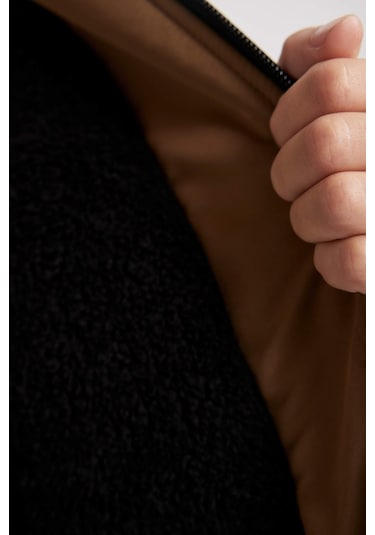 Defacto Erkek Çocuk Su İtici Çıkarılabilir Kürklü Kapüşonlu Pelüş Astar Kaban A2733A823CWBN315 Kahverengi