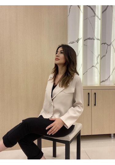 Kruvaze Kapama Kısa Ceket Bej - 38 Bej
