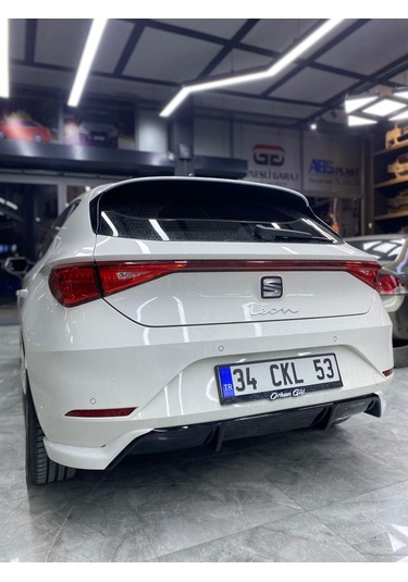 Seat (Plastik)   Leon Mk4 Difüzör