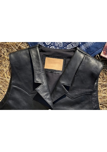 Yakalı Metal Düğmeli Yelek Hakiki Deri