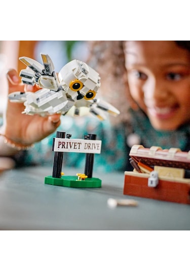 LEGO® Harry Potter™ Hedwig™, Privet Drive 4 Numara’da 76425 7+ Yaratıcı Oyuncak Yapım Seti - 337 Parça