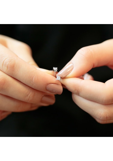 Lova 0.25 Karat Pırlanta Tektaş Küpe - 3010001