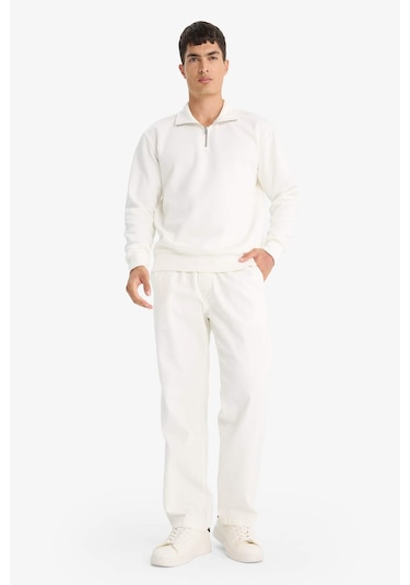 Defacto Regular Fit Dik Yaka Yarım Fermuarlı Basic Düz Sweatshirt X7405az25auwt32 Beyaz Defacto Regular Fit Dik Yaka Yarım Fermuarlı Basic Düz Sweatshirt X7405az25auwt32 Beyaz